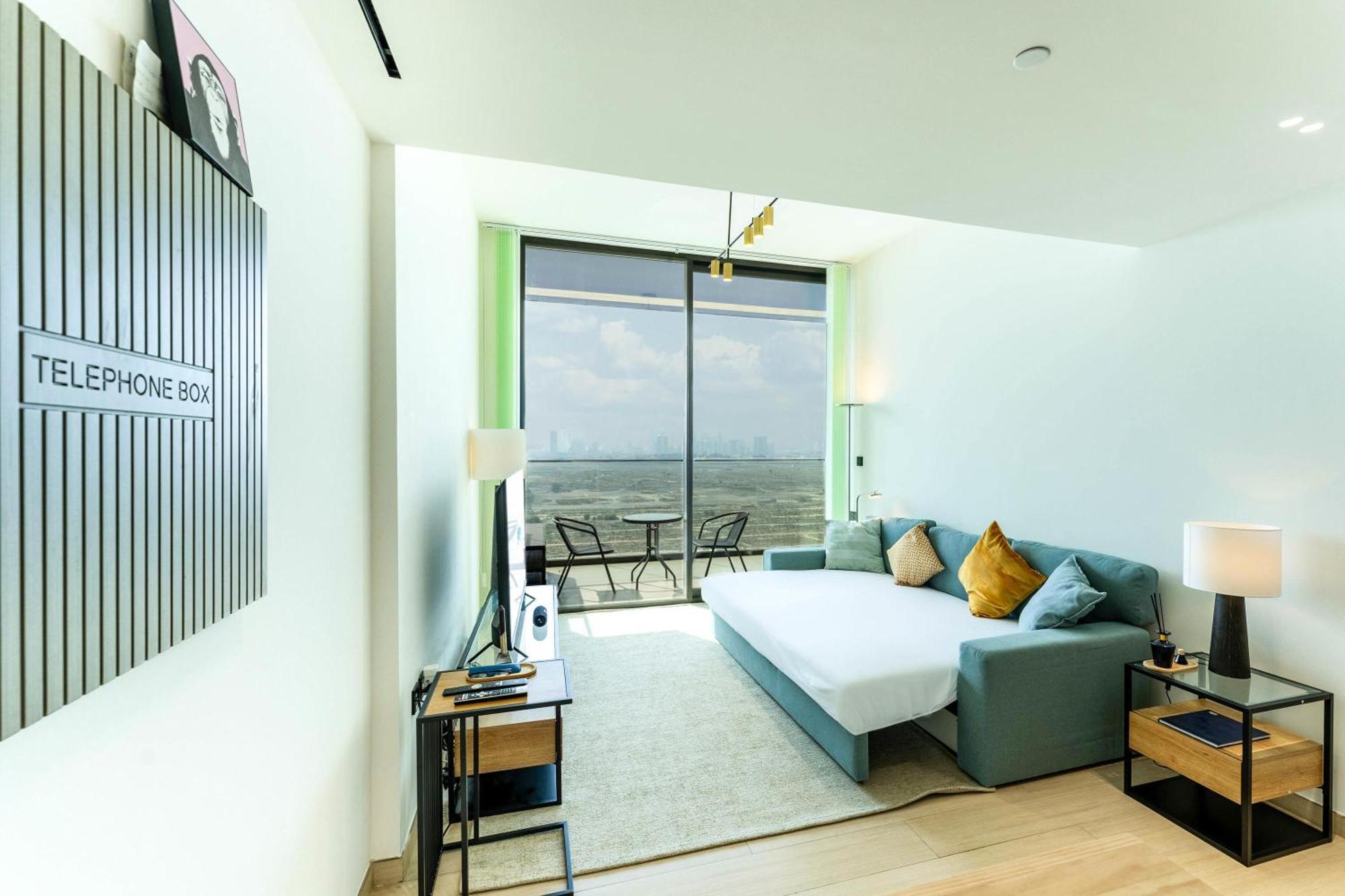 Fam Living Cozy Urban At Jvc With Quick Access To Miracle Garden Apartment *